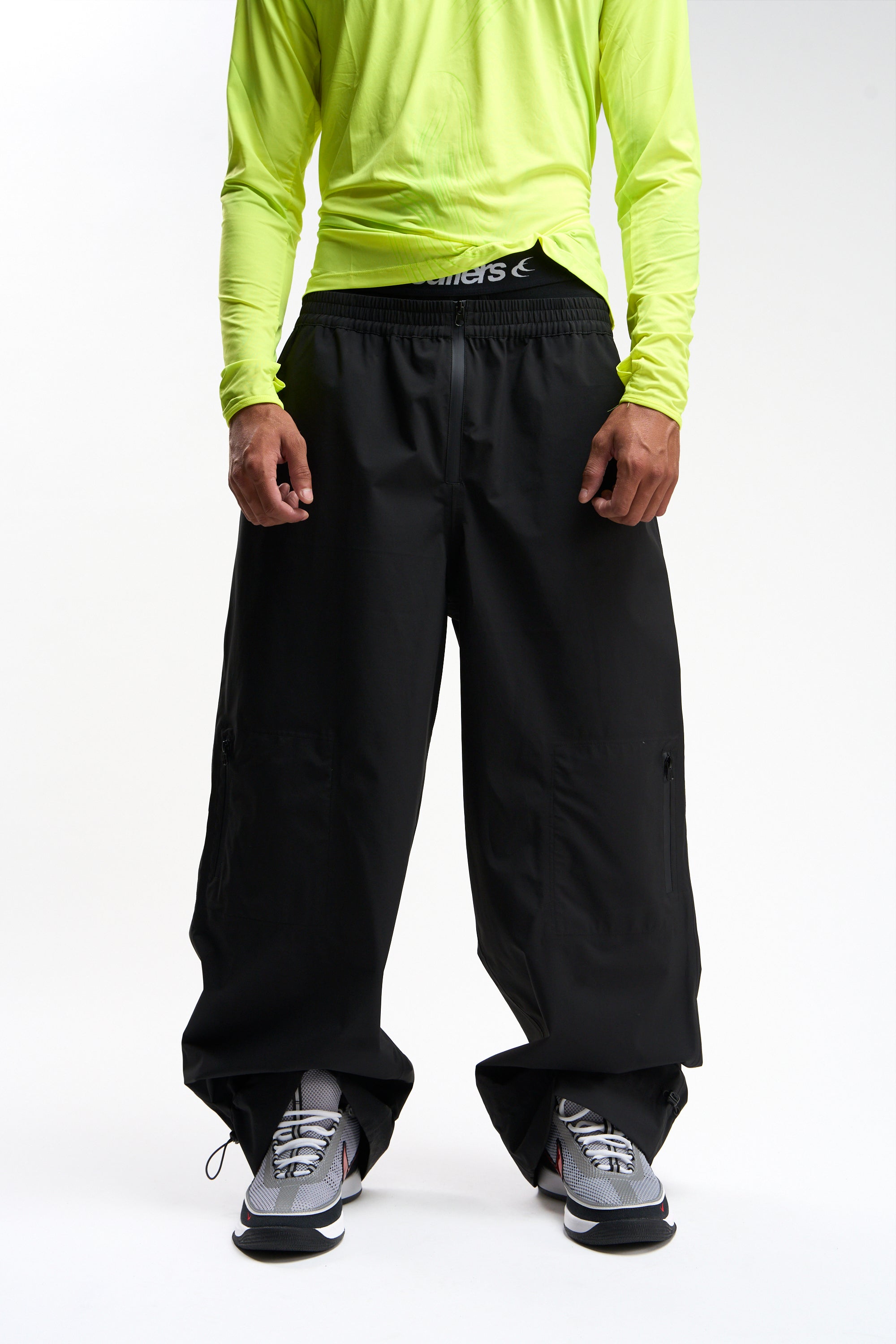 Essence Black Pants