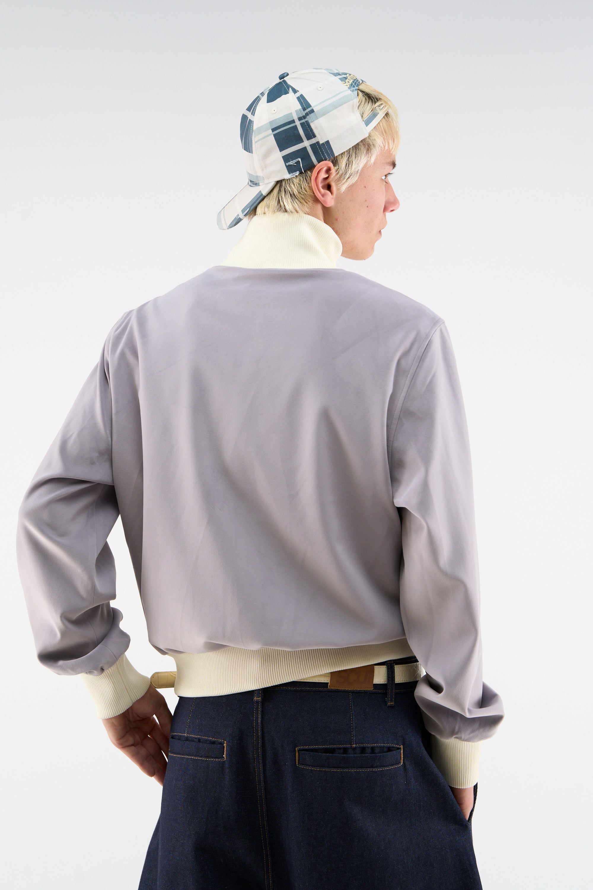 Snow Light Grey Zipper