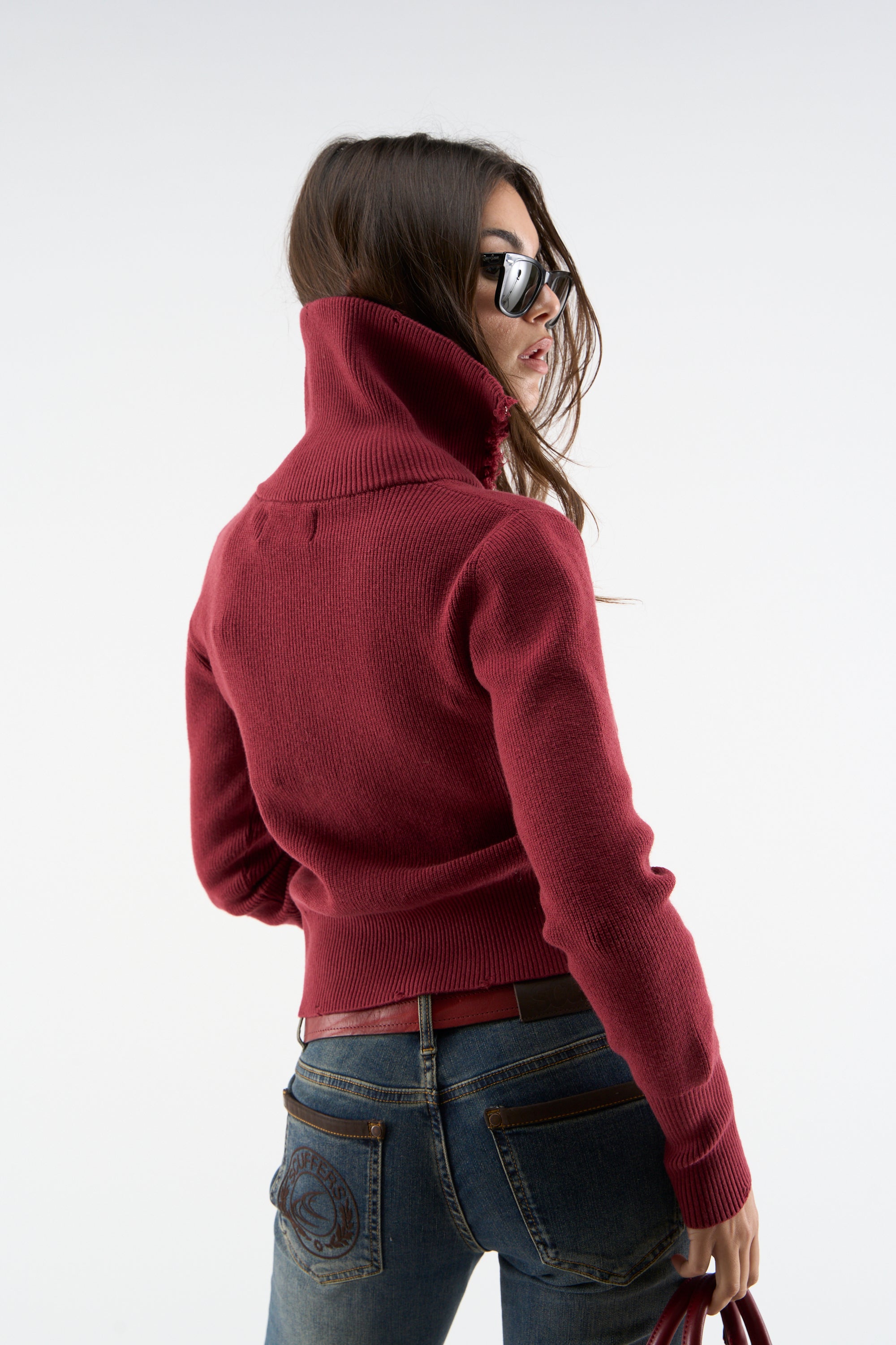 Nusa Burgundy Zipper