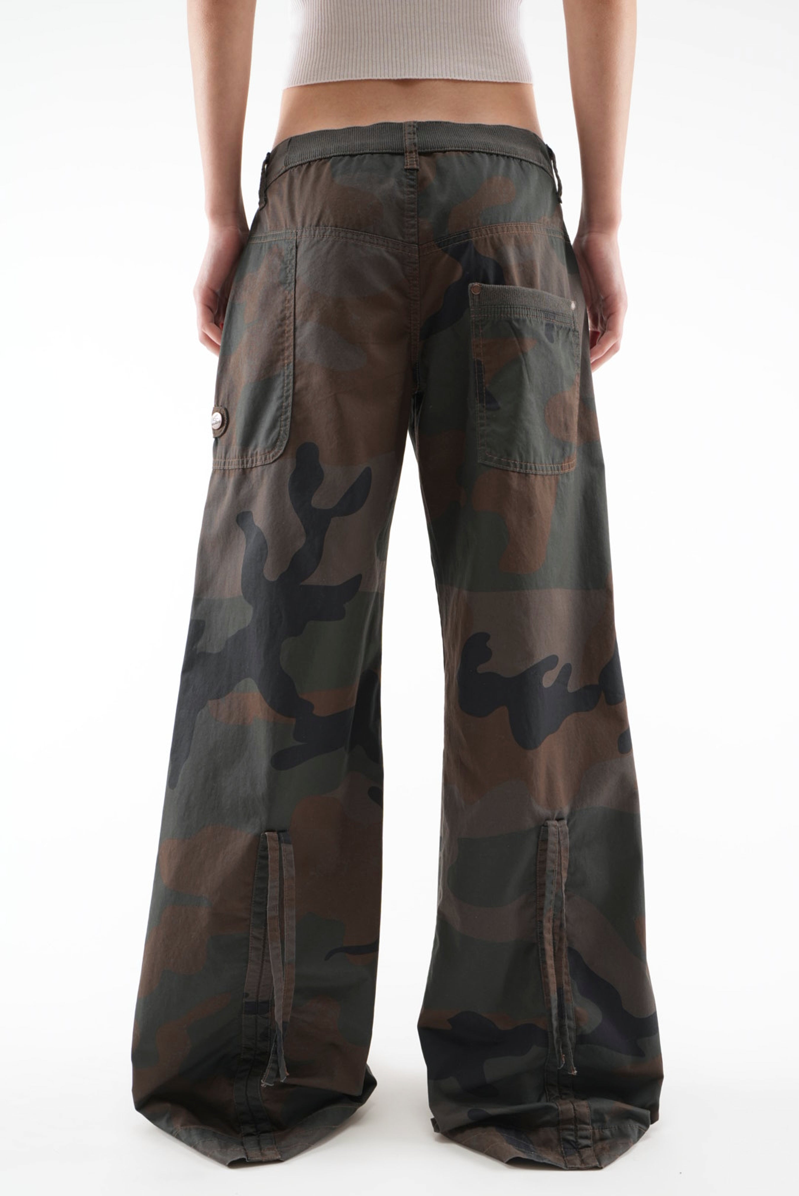 パンツ 'scuffers' MOBB CAMO PANTS 32 MOBB Camo Pants – Scuffers