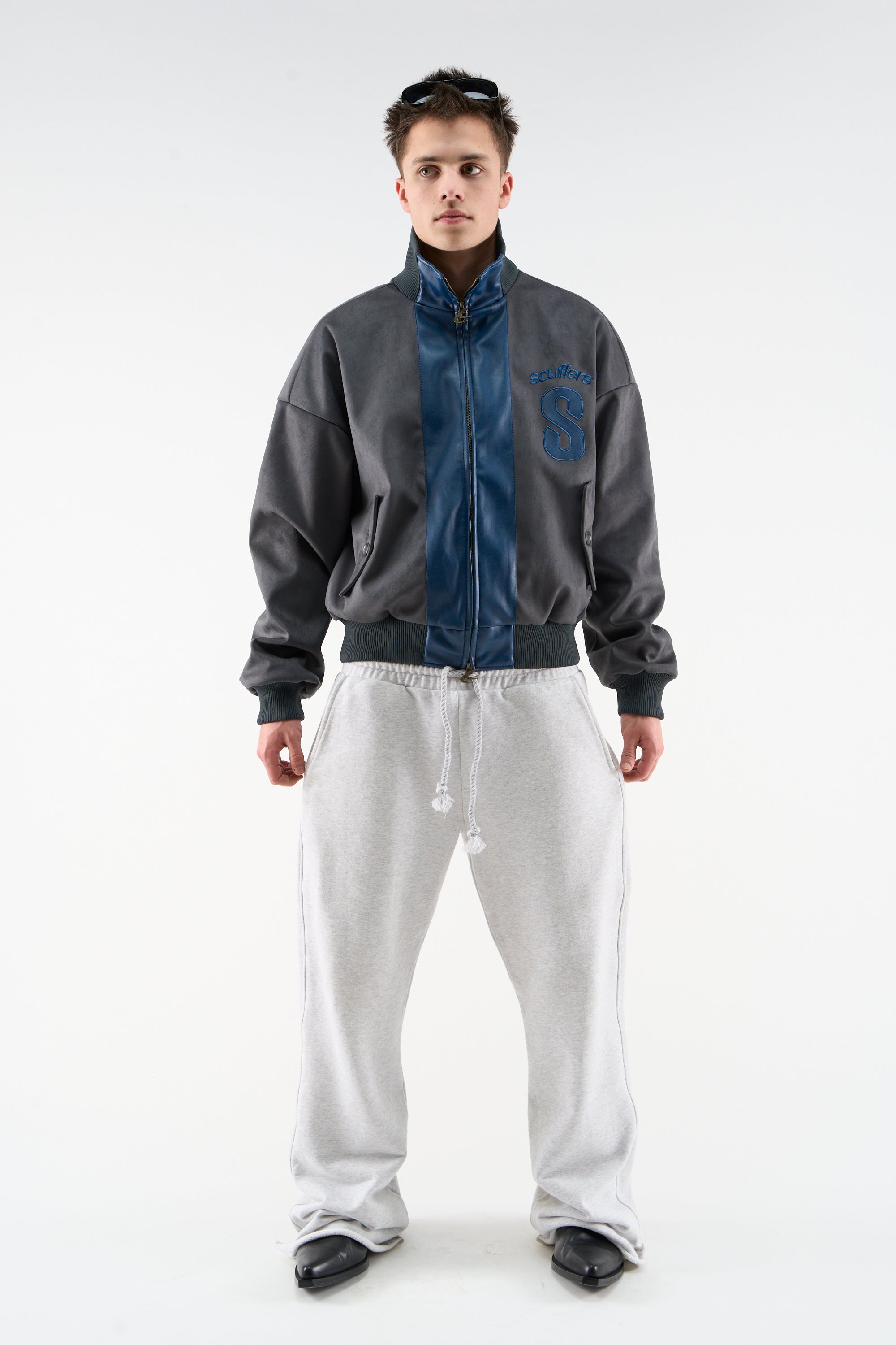 Pool Navy Zipper – Scuffers
