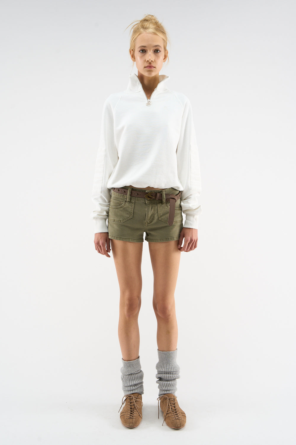 Bow Quarter Ecru Zip