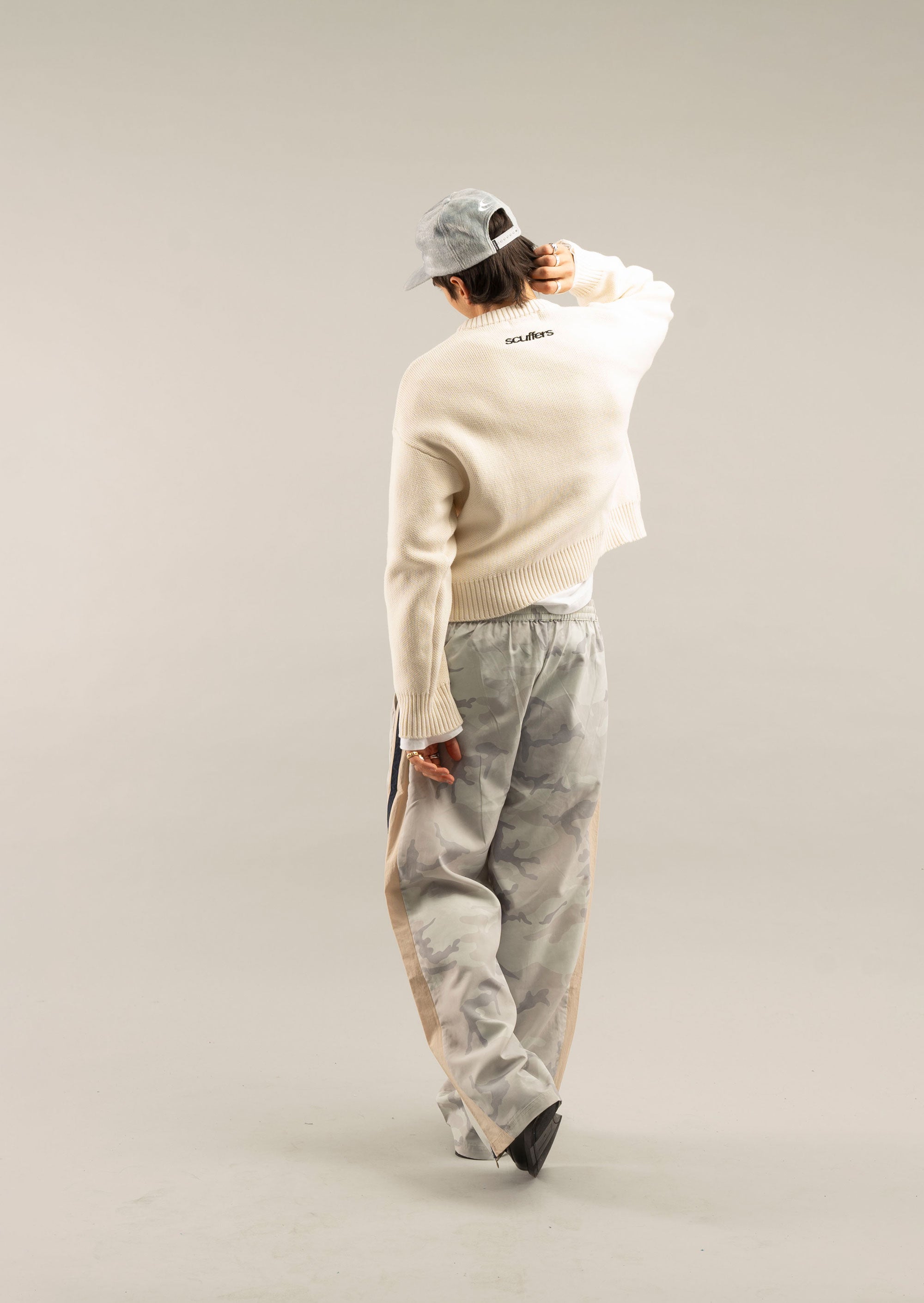 Essentials Cursive Knit Knitwear – Scuffers