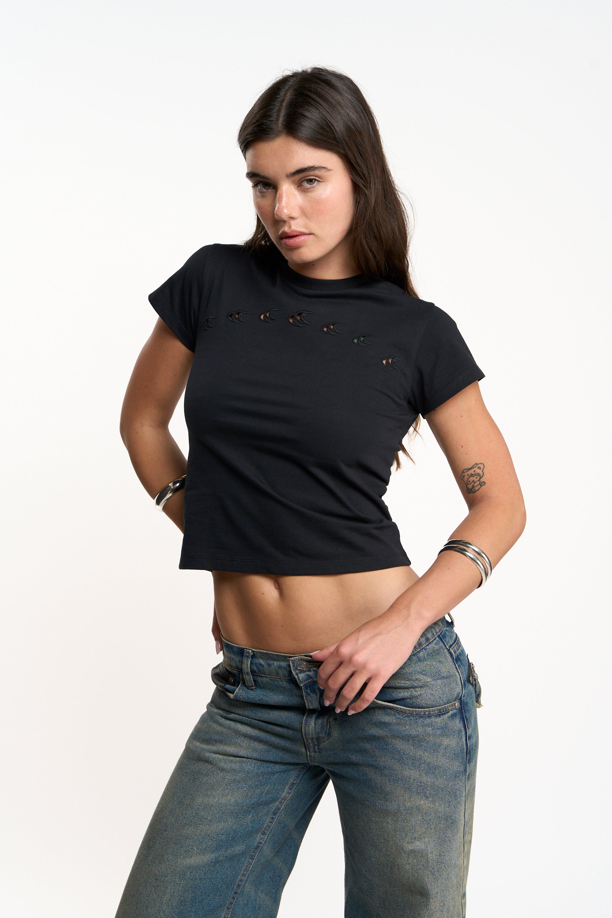 Hole Black T-Shirt – Scuffers