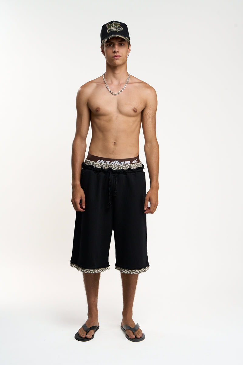 Leo Black Jorts
