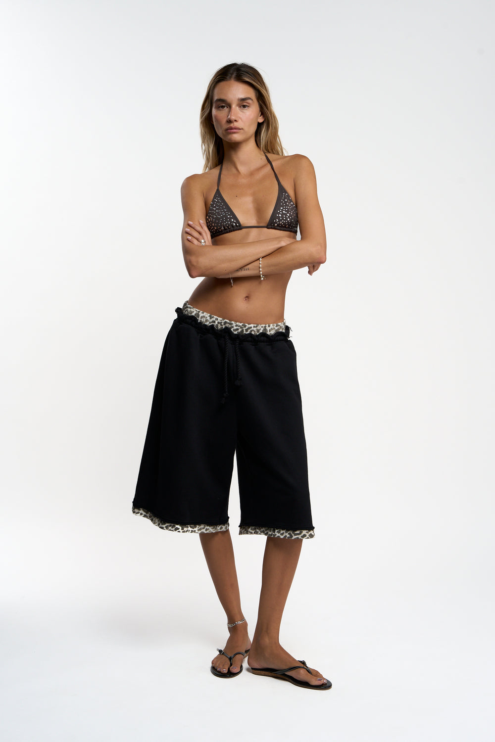 Leo Black Jorts
