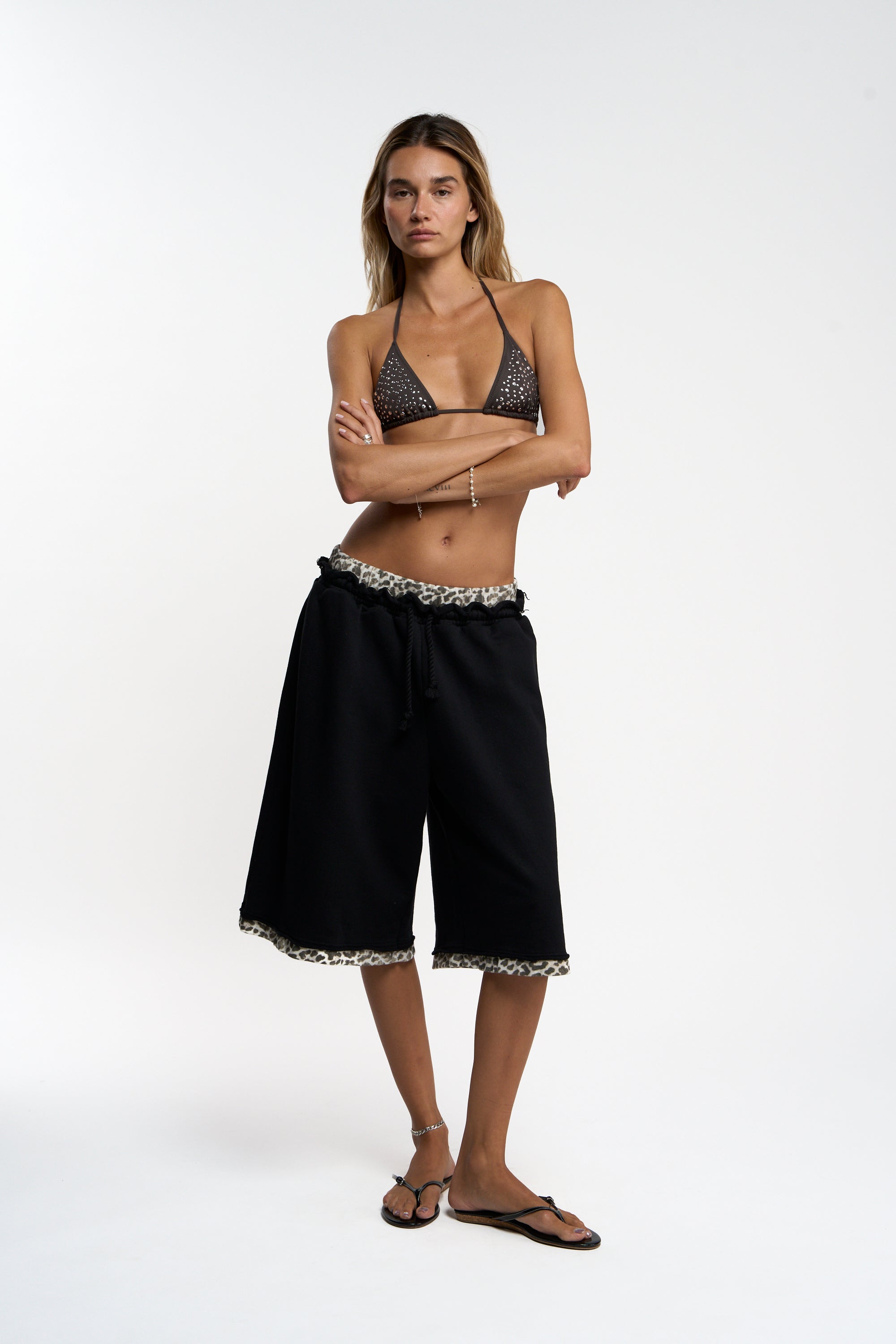 Leo Black Jorts