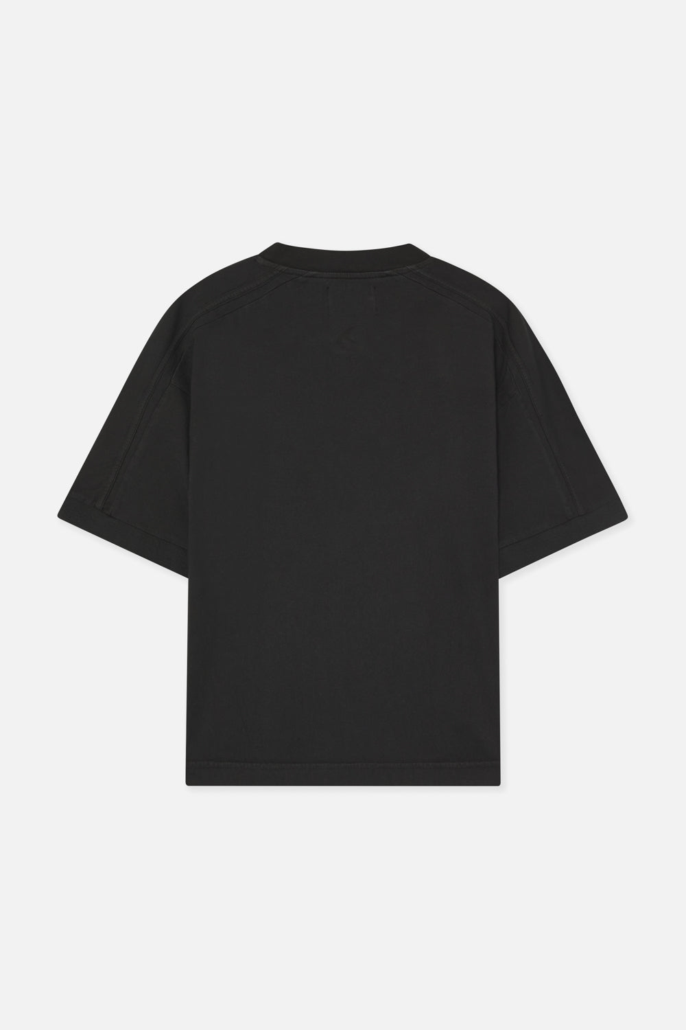 Effortless Total Black T-Shirt