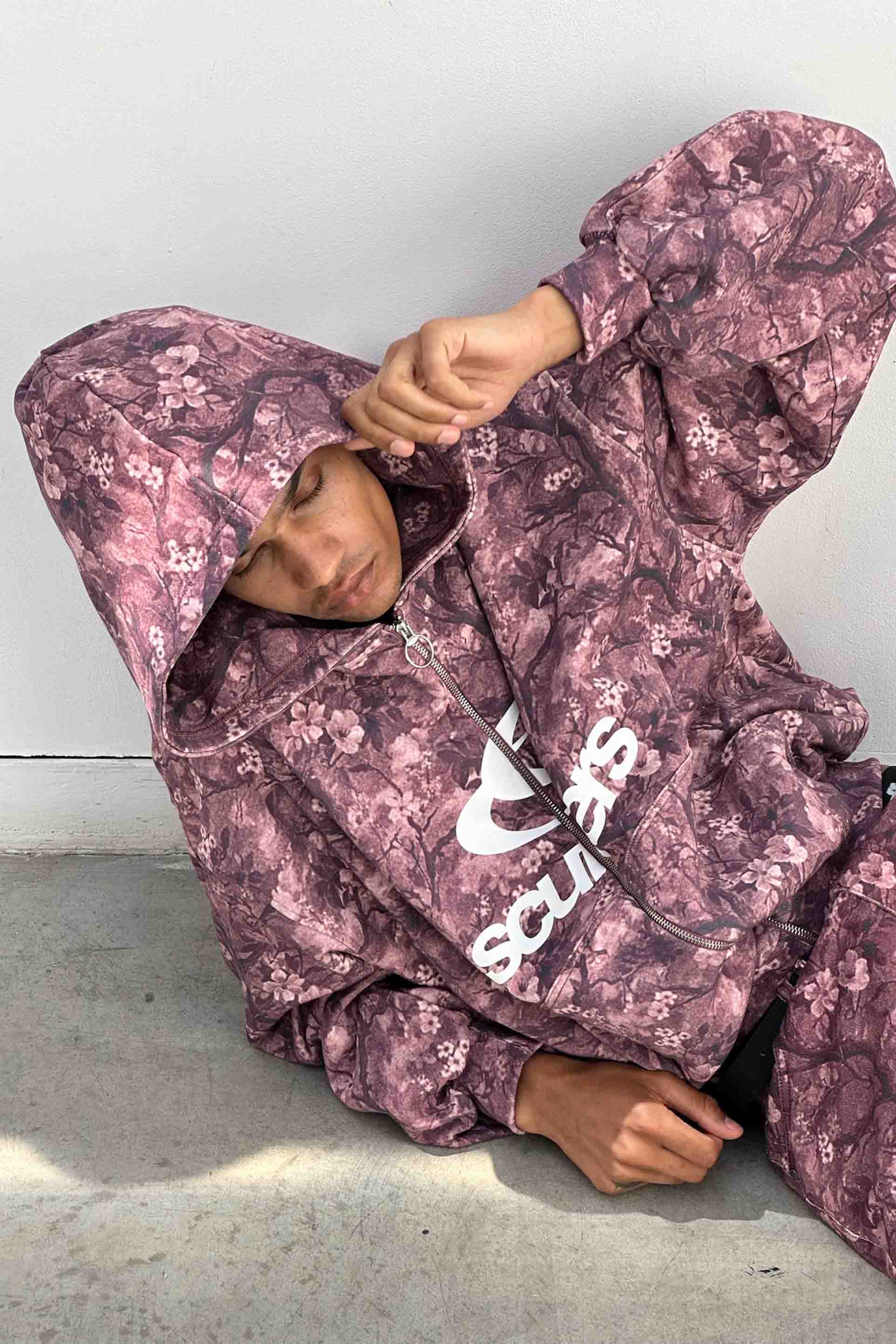 Real Flower Burgundy Zipper